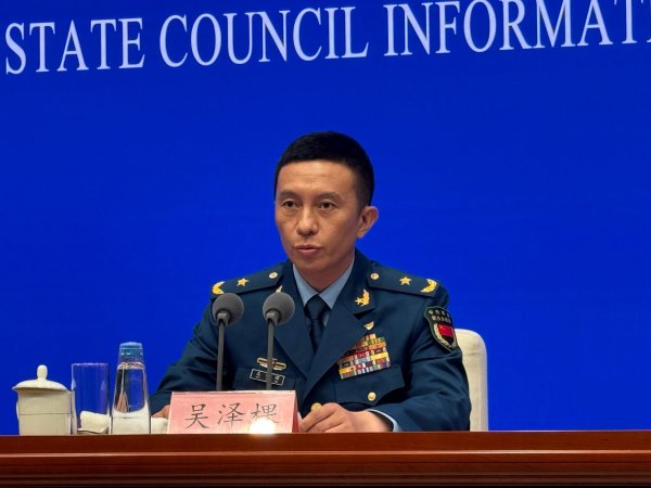 鼎冠策略 9月3日阅兵时长约70分钟，按照阅兵式和分列式两个步骤进行