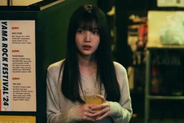 京海配资 白天，高校教师，晚上，地摊摊主